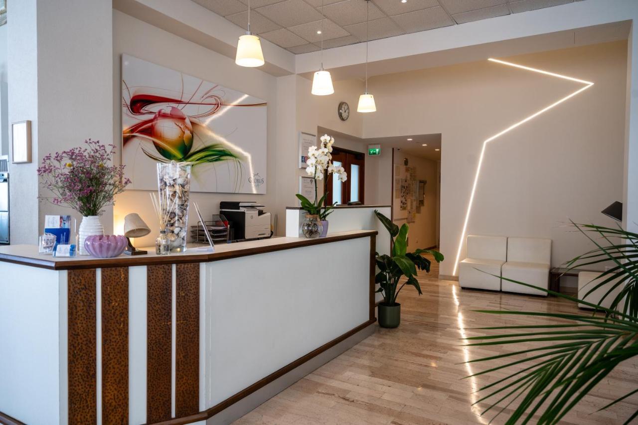 Hotel Globus بيلاريا-إيجيا مارينا المظهر الخارجي الصورة