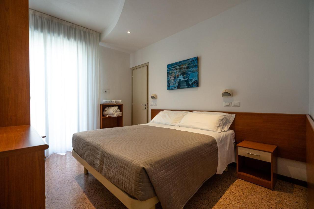 Hotel Globus بيلاريا-إيجيا مارينا المظهر الخارجي الصورة