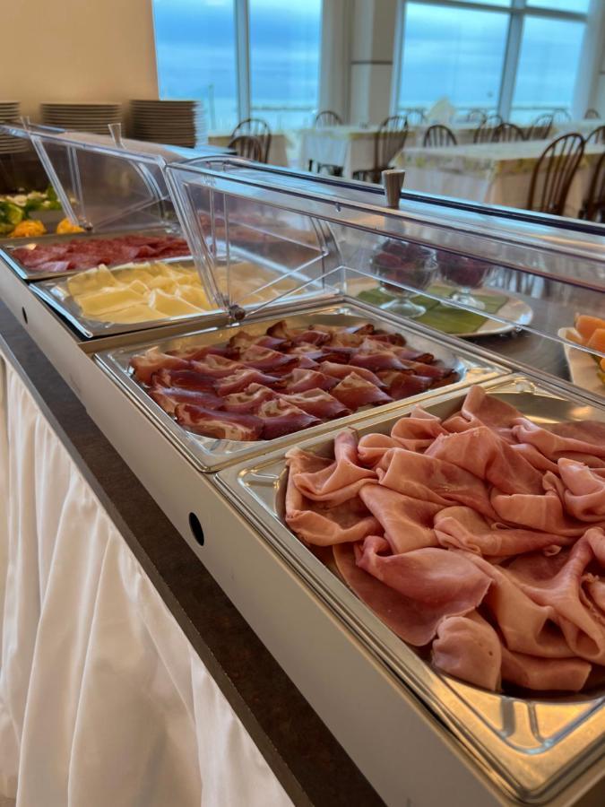 Hotel Globus بيلاريا-إيجيا مارينا المظهر الخارجي الصورة