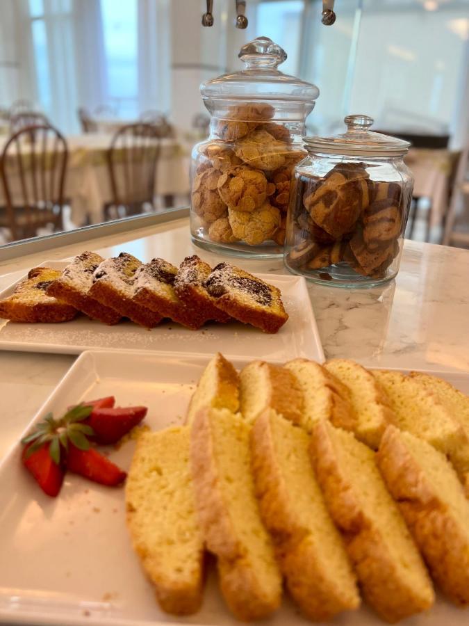 Hotel Globus بيلاريا-إيجيا مارينا المظهر الخارجي الصورة