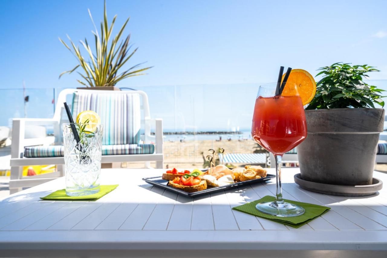 Hotel Globus بيلاريا-إيجيا مارينا المظهر الخارجي الصورة