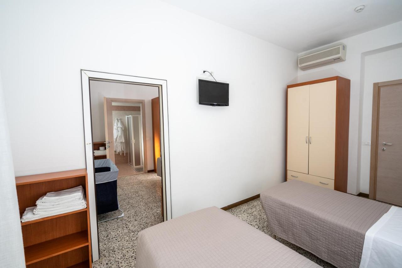 Hotel Globus بيلاريا-إيجيا مارينا المظهر الخارجي الصورة