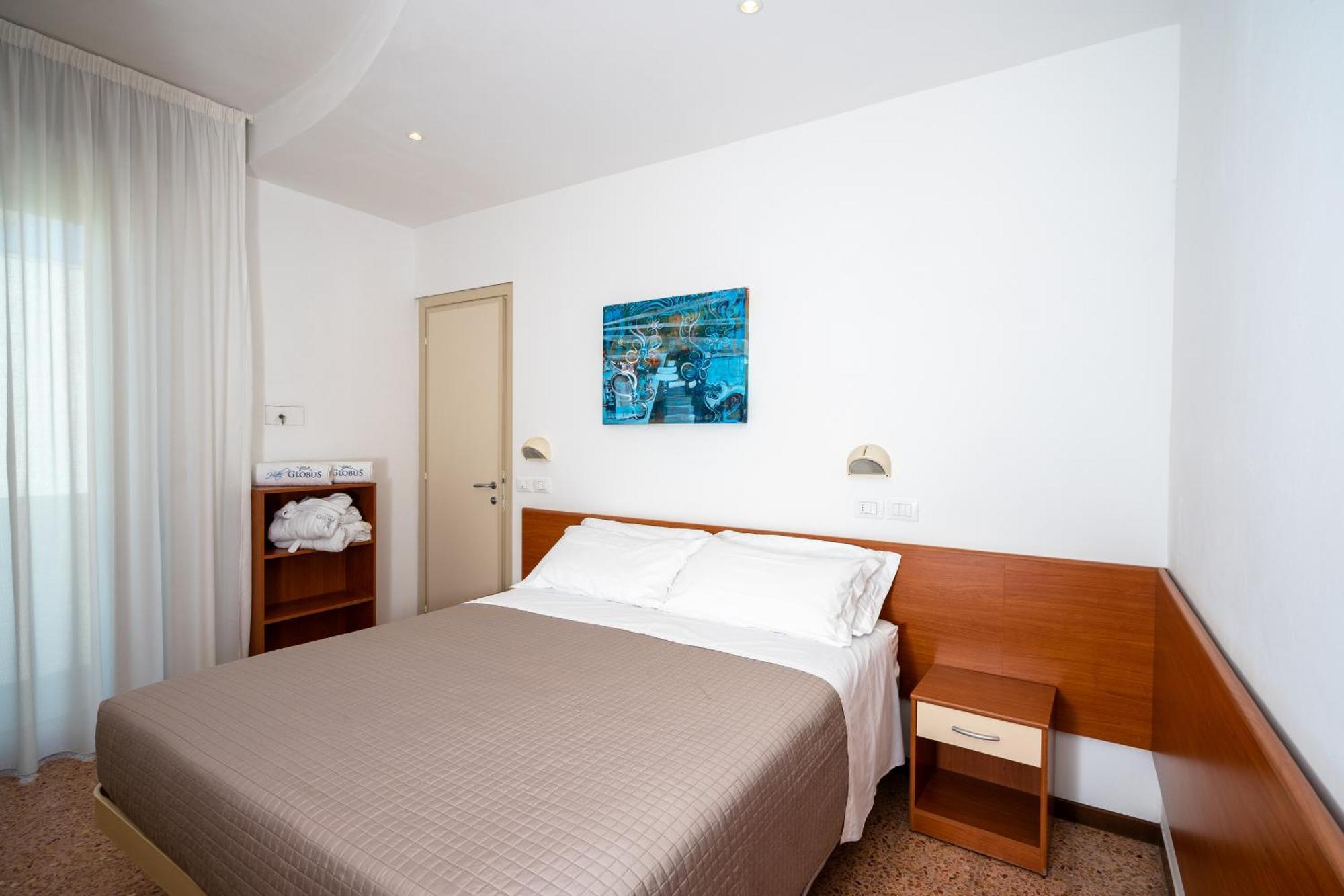 Hotel Globus بيلاريا-إيجيا مارينا المظهر الخارجي الصورة