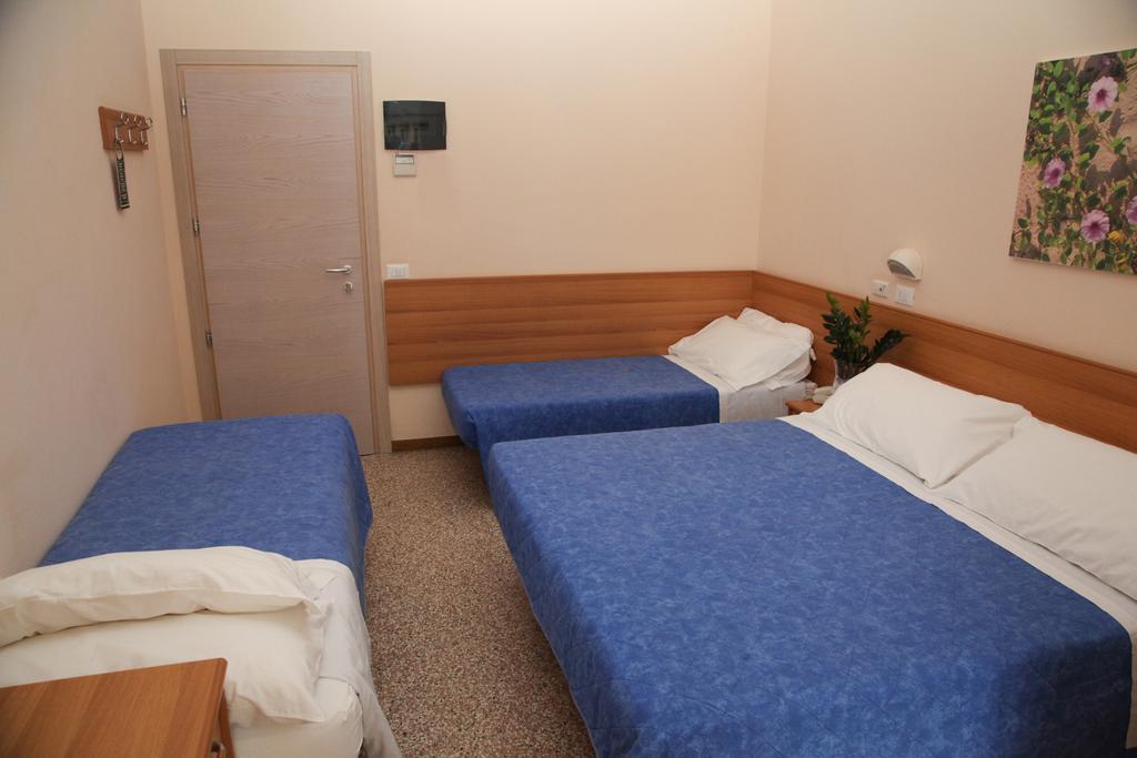 Hotel Globus بيلاريا-إيجيا مارينا المظهر الخارجي الصورة